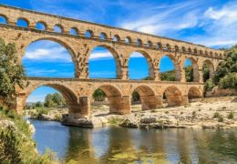 Sorties amoureuses et romantiques à Nîmes (Gard).